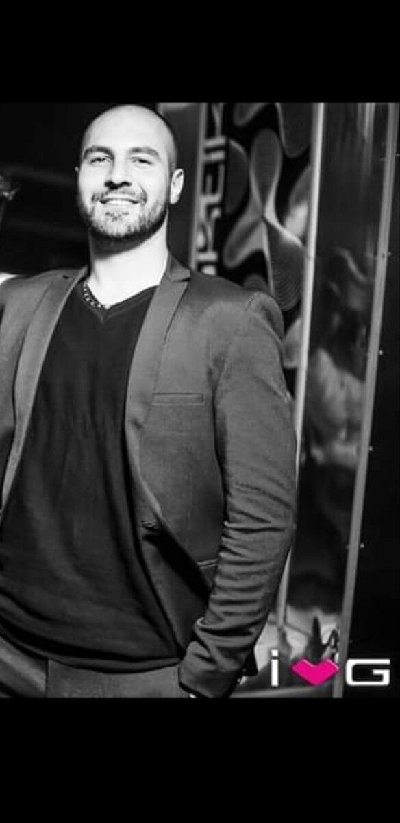  15922679  Omar, 29 ,    