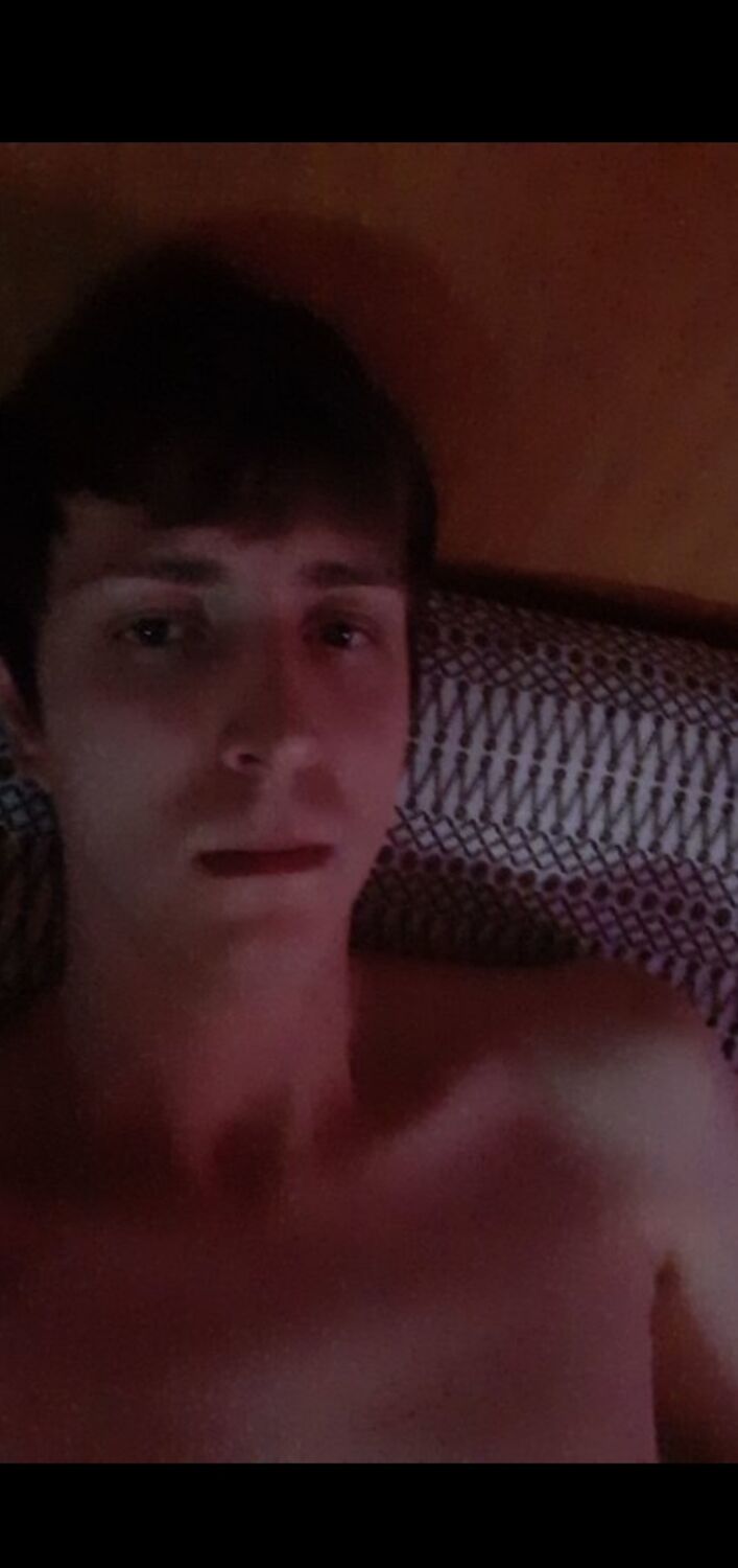  43316929  Ivan, 29 ,    
