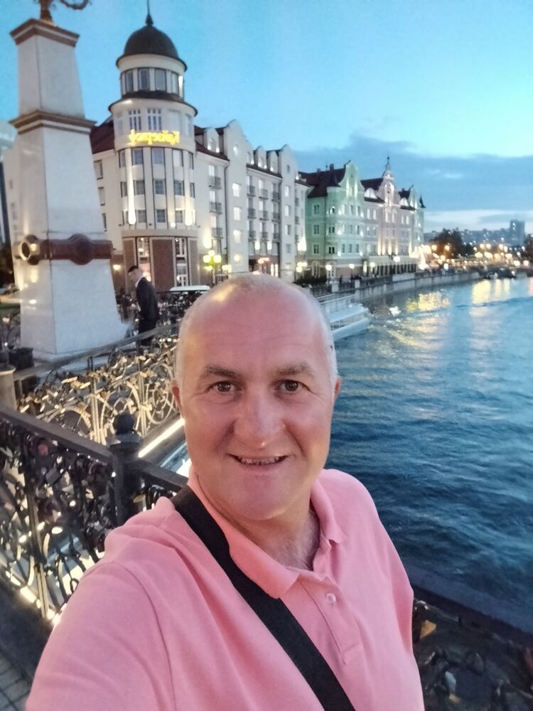  53272259  Dragan, 47 ,    