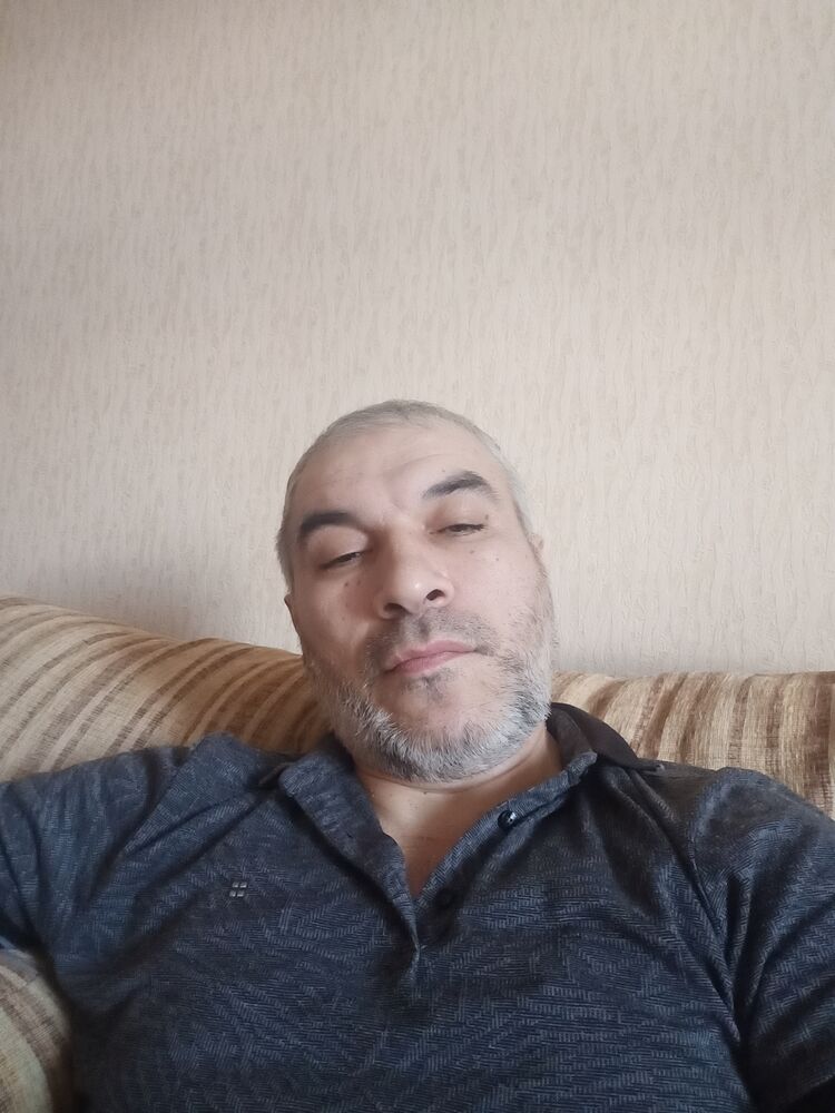  31002349  Hamza, 47 ,    