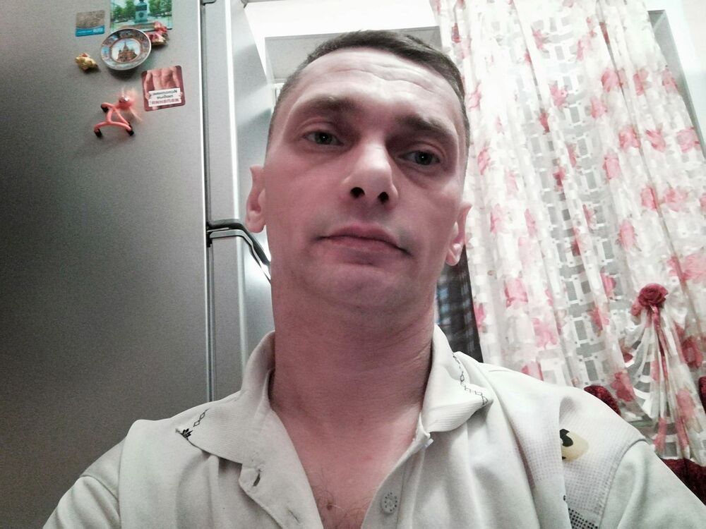  15415189  Ը, 49 ,    