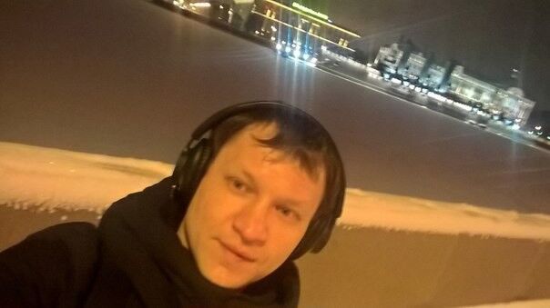  11129889  Dmitry, 40 ,    