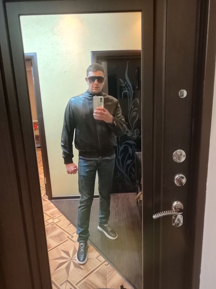  ,   Dmitry, 32 ,   ,   