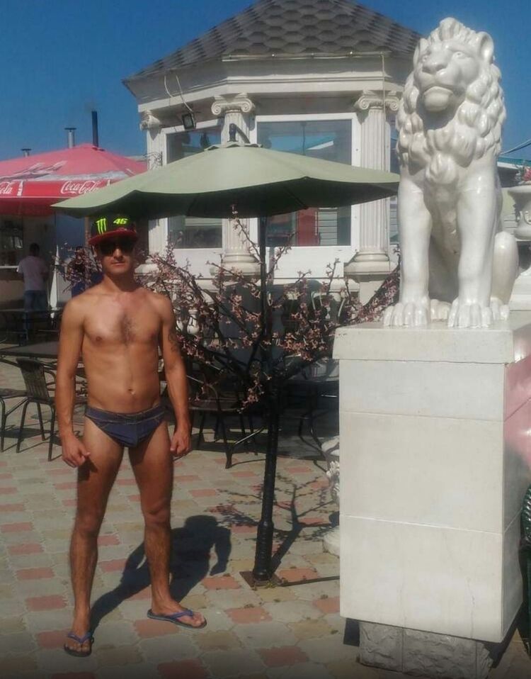  13687649  Igor, 38 ,    