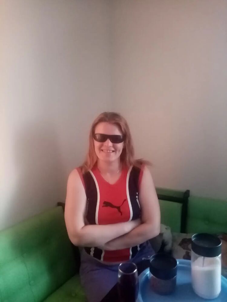  -,   Elena, 44 ,   