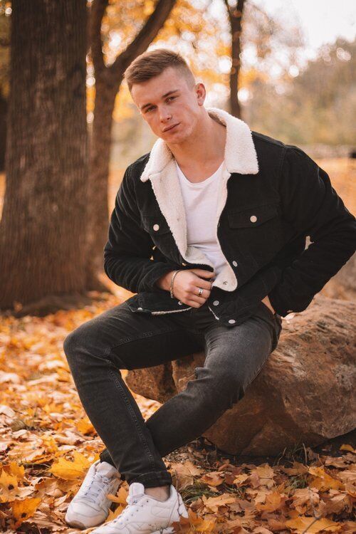  28280739  Daniil, 25 ,    