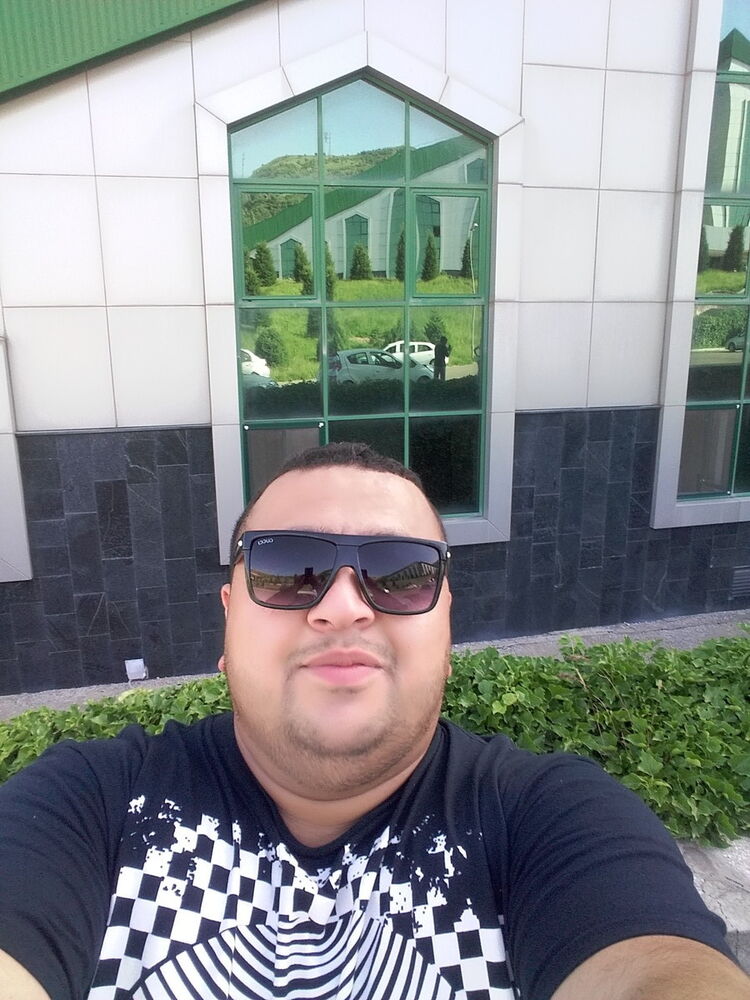  10281409  Komil, 35 ,    