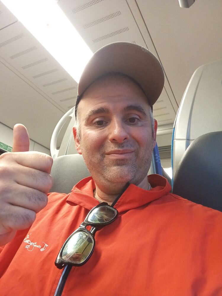  51598269  , 44 ,    Essen