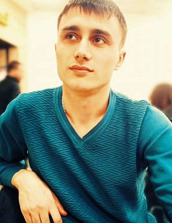  ,   Anton, 32 ,   ,   