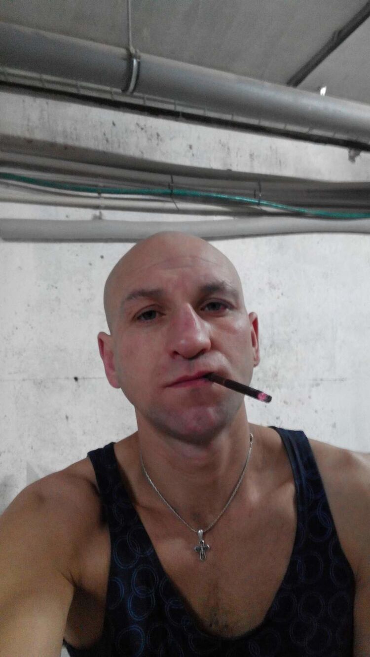  46993949  , 39 ,    