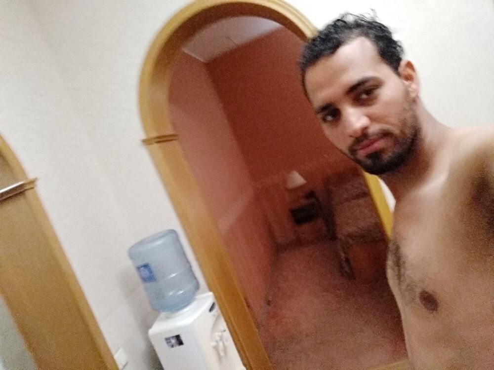  18445459  Mahmoed shab, 35 ,    