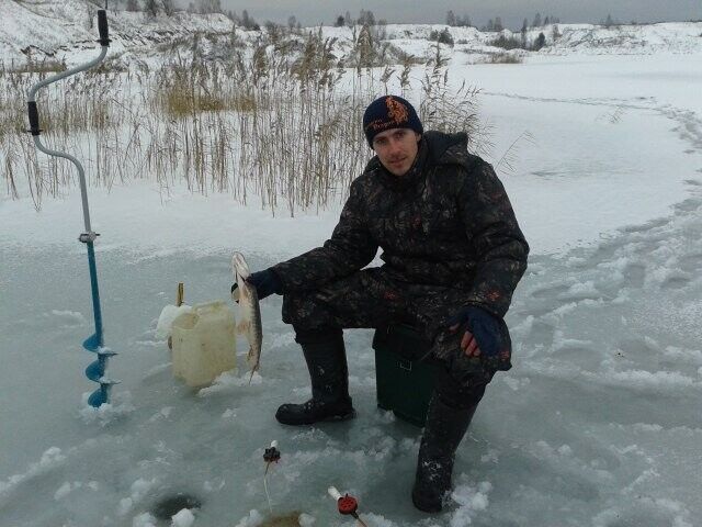  21856209  ALEX, 37 ,    