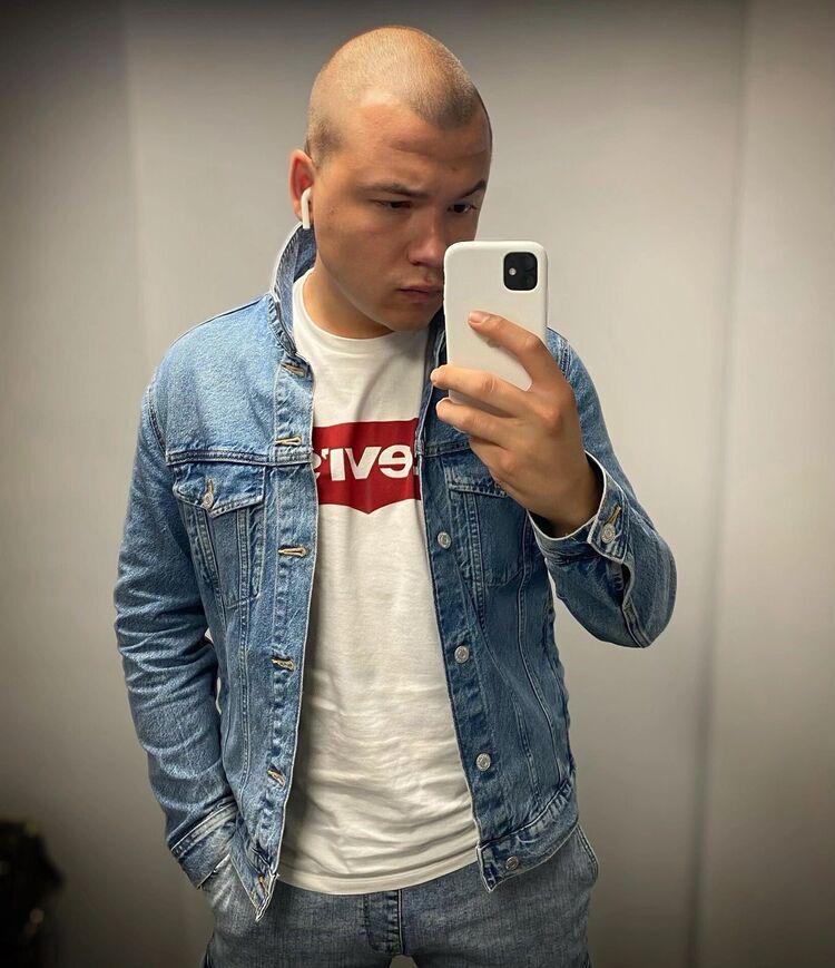  31107189  Vladislav, 28 ,    