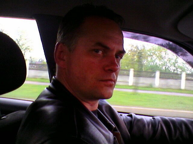  ,   Maikl, 56 ,   ,   , c 