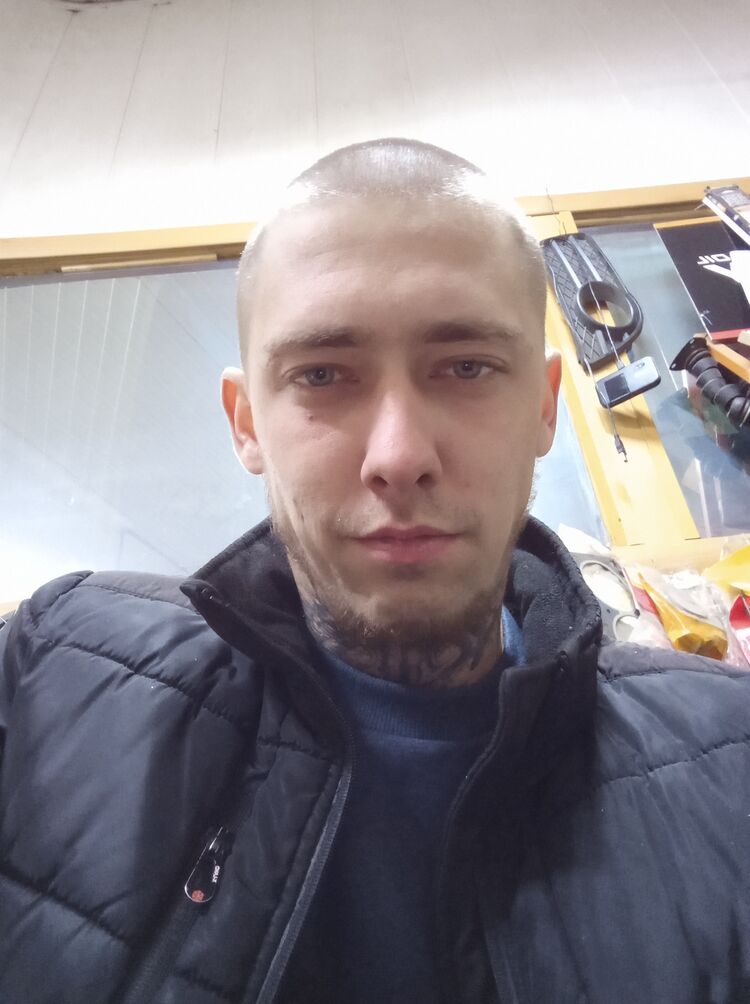  33372979  , 27 ,    
