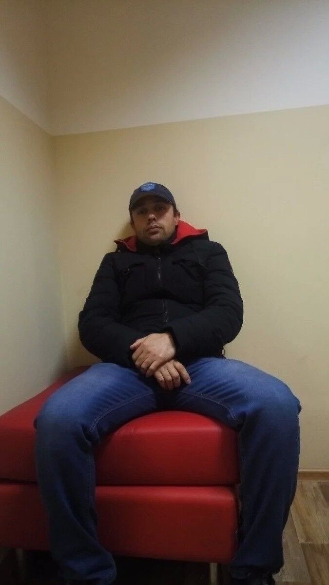  ,   Abdula, 42 ,   ,   , c 