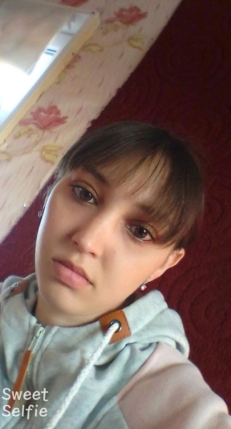  ,   Viktoria, 29 ,   ,   
