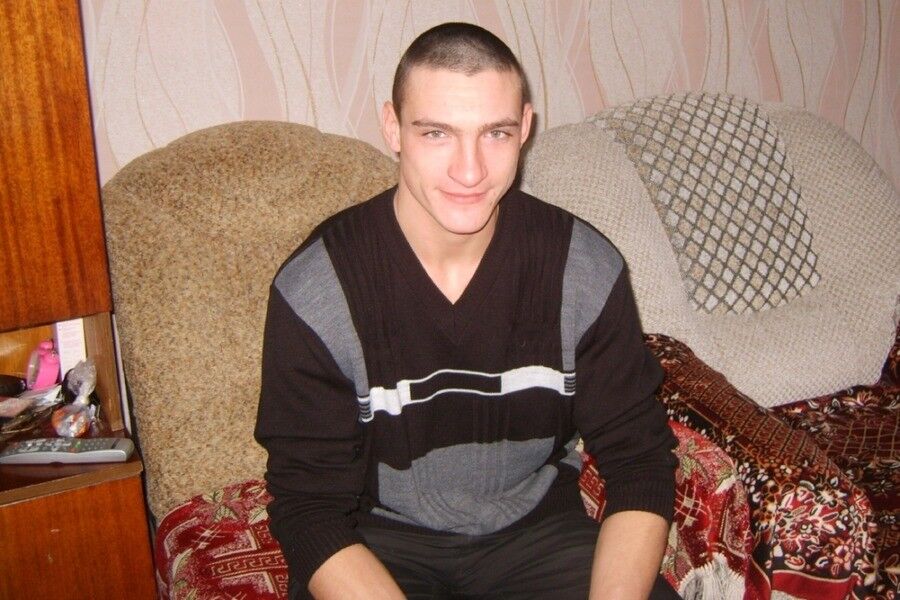  5907289  Evgen, 33 ,    