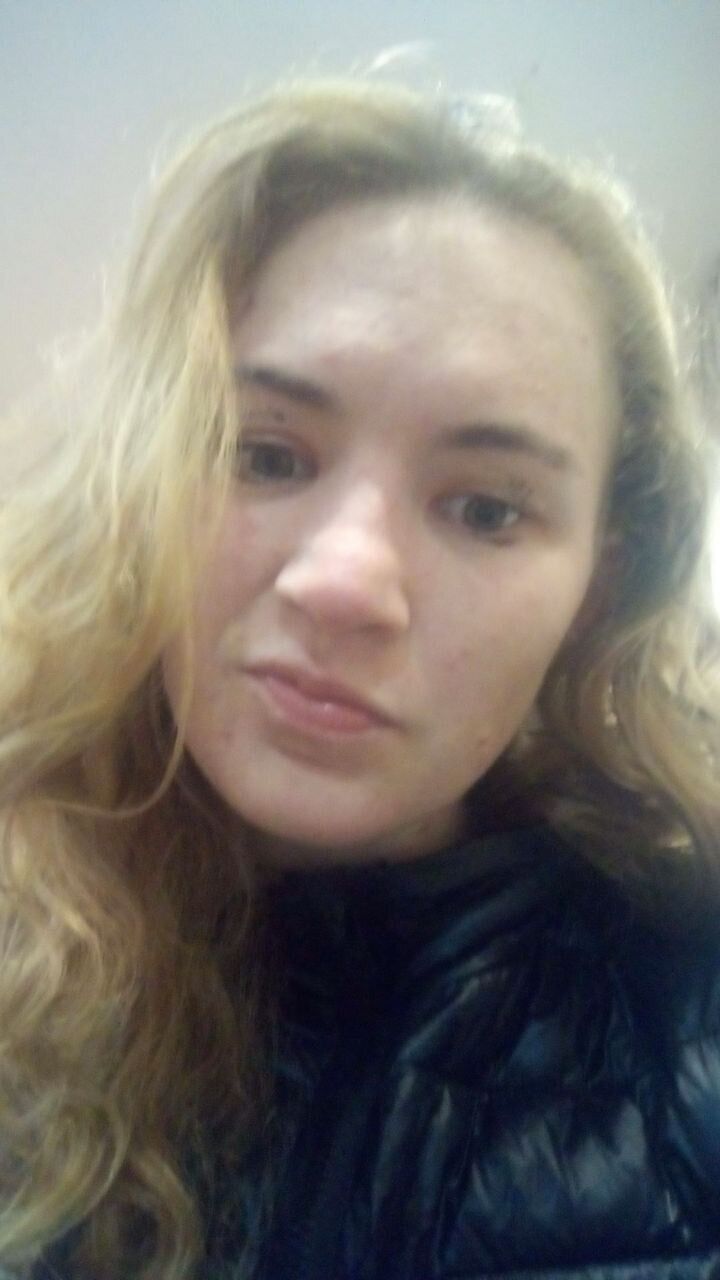Фото 37459499 девушки Елена, 22 года, ищет знакомства в Ужгороде
