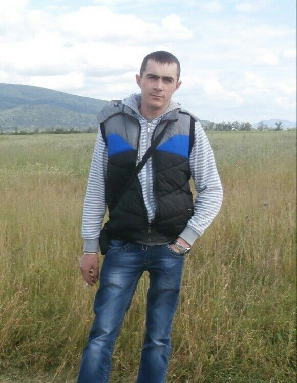  11411329  ALEX, 37 ,    