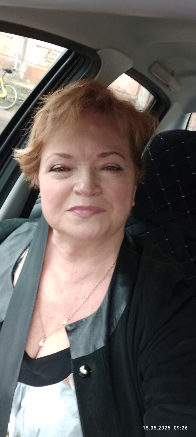  53097049  Elena, 65 ,    