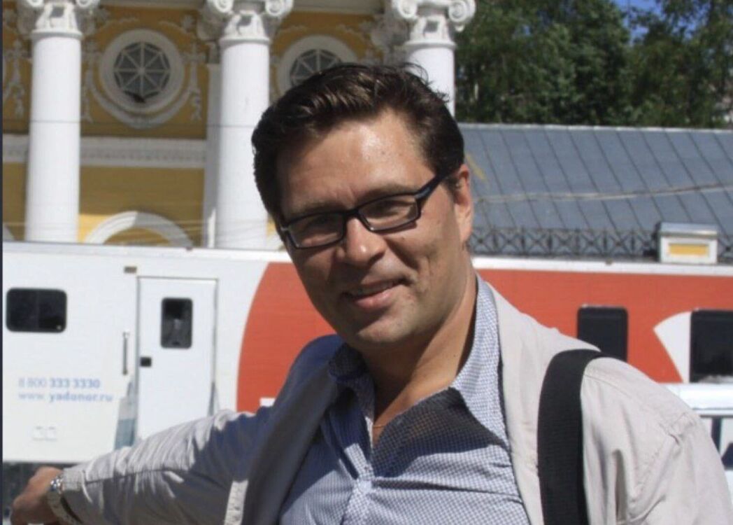  26807549  Alex, 46 ,    -