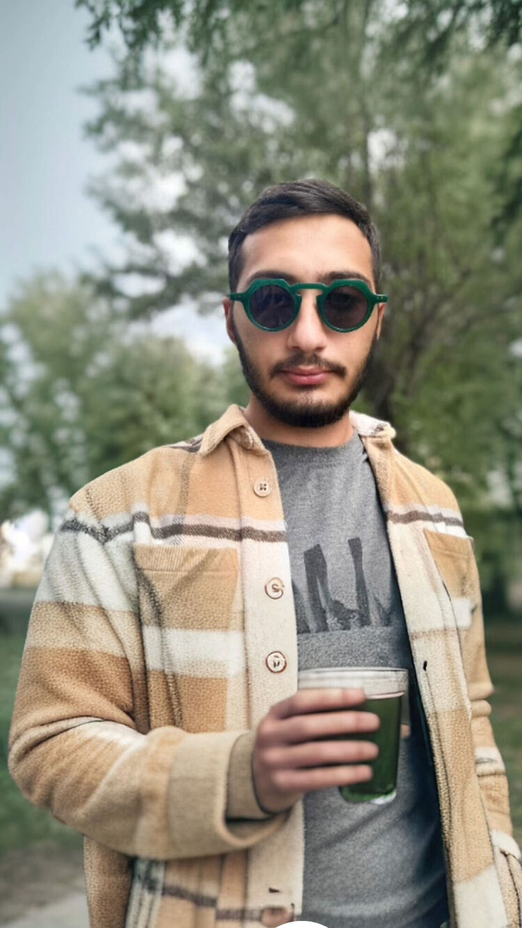  ,   Siraz, 28 ,   ,   