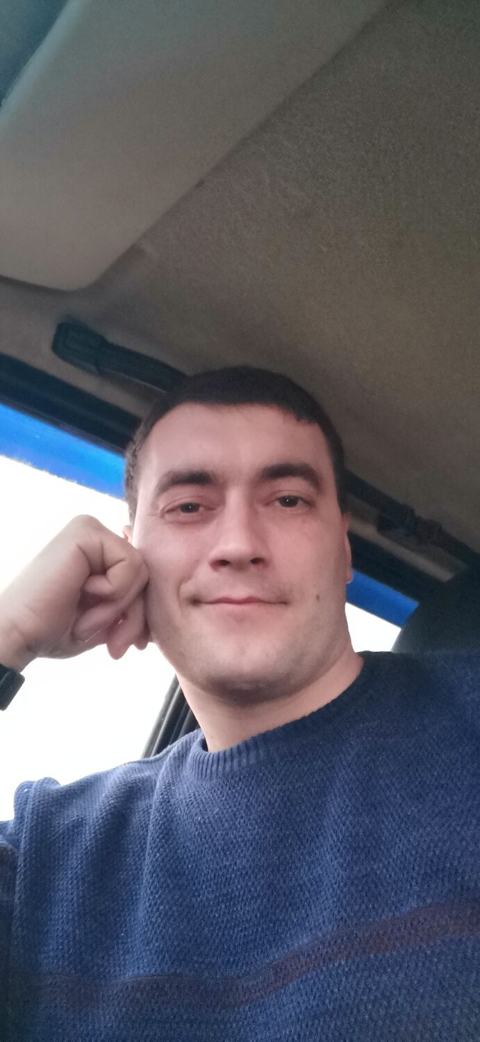  33502599  Ivan, 34 ,    