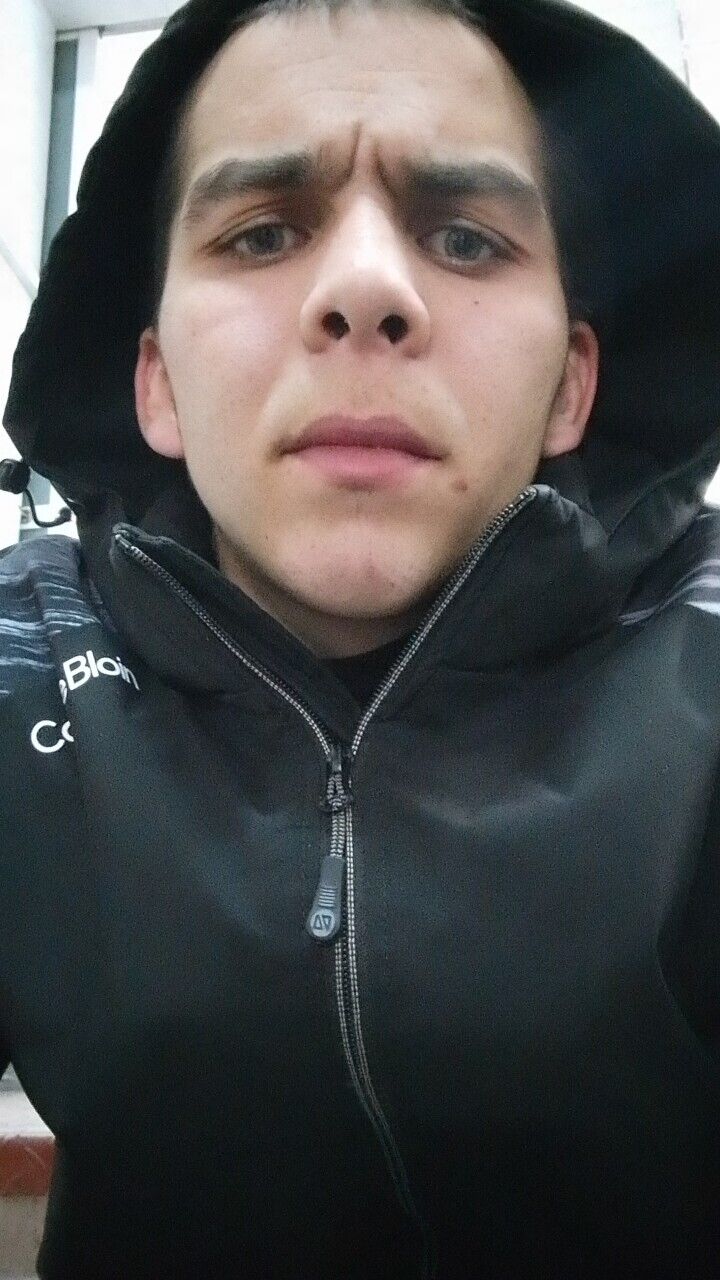  31560349  , 25 ,    