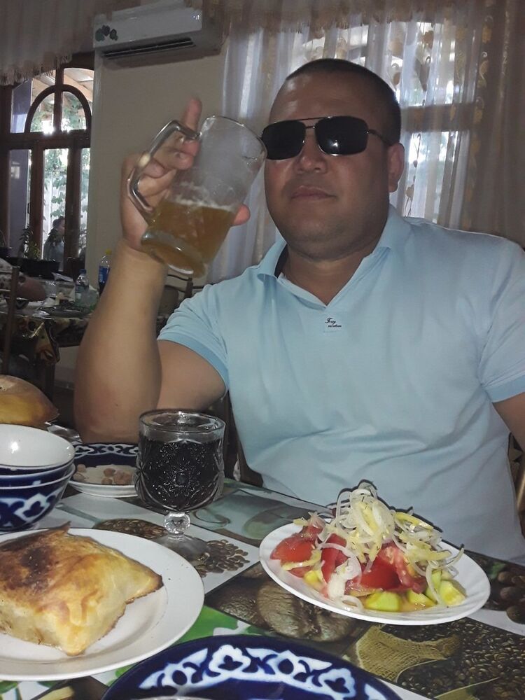  19054319  Ruslan, 49 ,    
