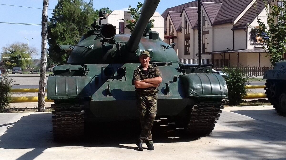  ,   Viktor, 50 ,   