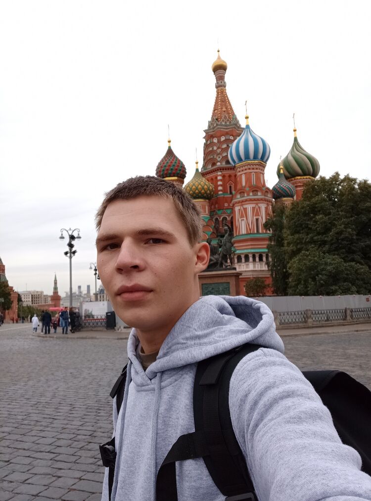  29358359  Alexander, 24 ,    