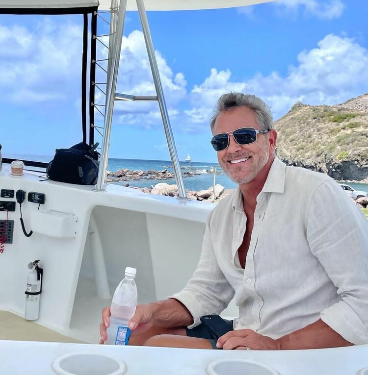  ,   Liam Oliver, 50 ,   ,   , c 