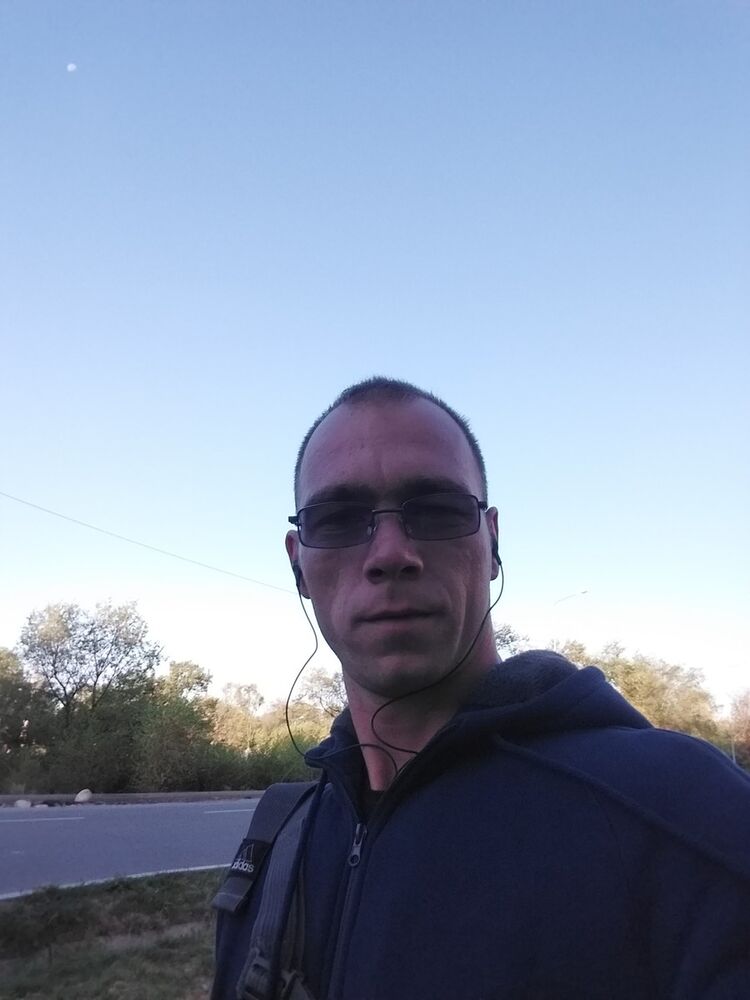  ,   Artur, 31 ,   ,   , c 