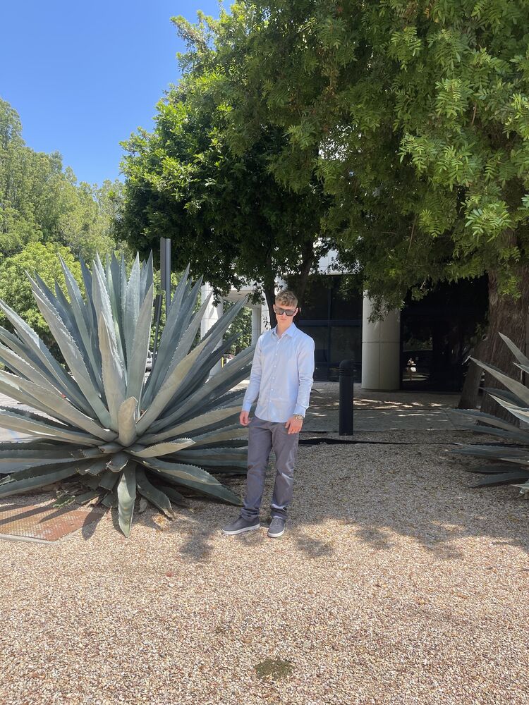  54297499  Alex, 21 ,    Camarillo