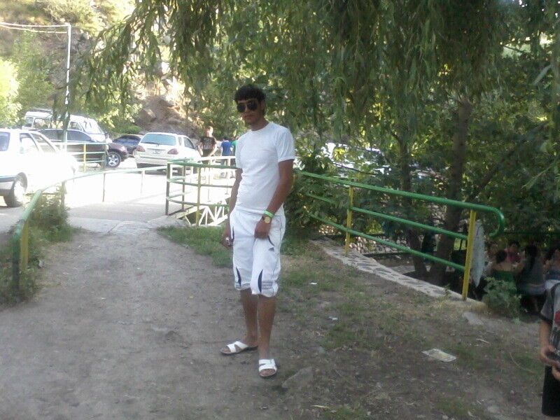  7056919  Hakob, 33 ,    