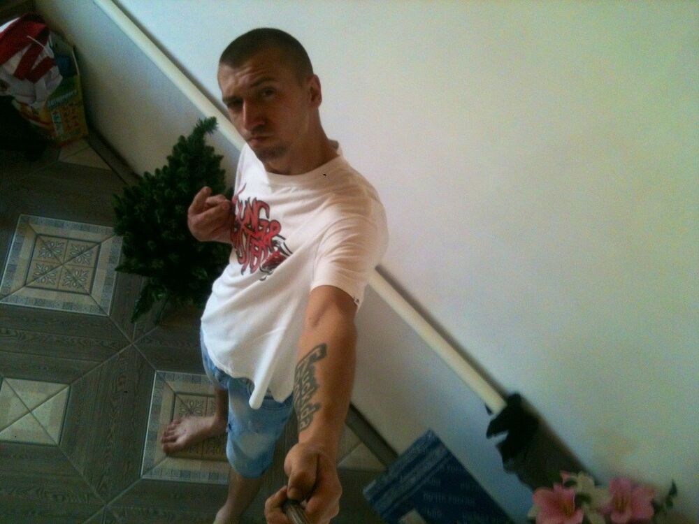  ,   Andrey, 33 ,   