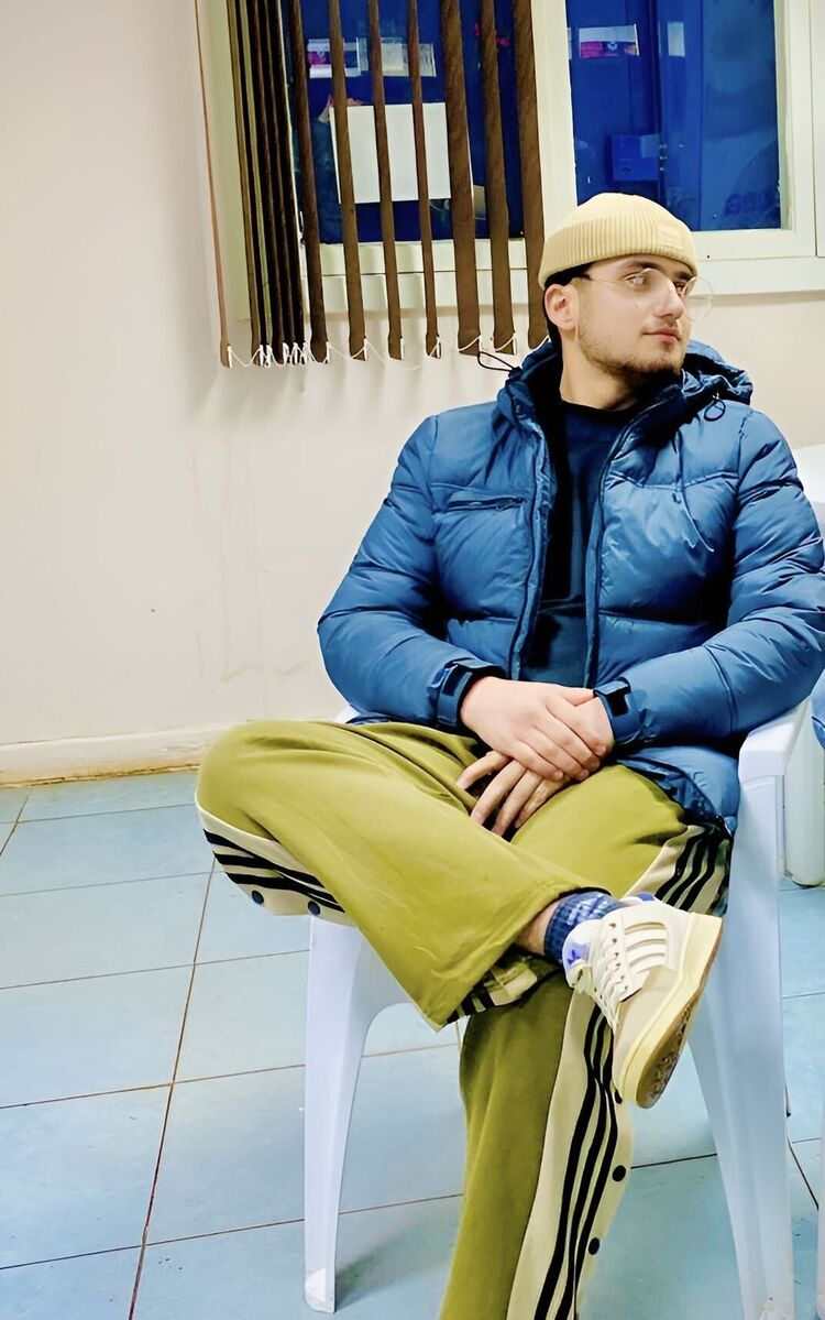  48922499  Zaripov, 20 ,    