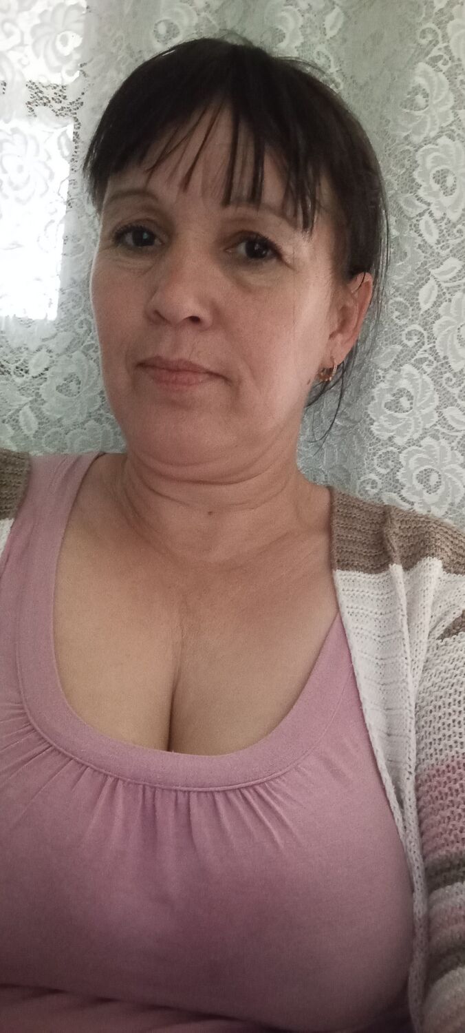  ,   Olesea, 40 ,   ,   