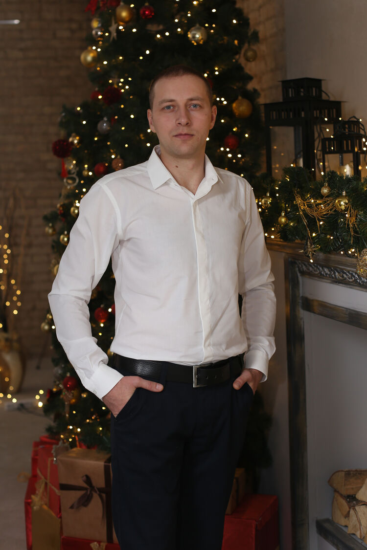  29226489  Yurik, 35 ,    