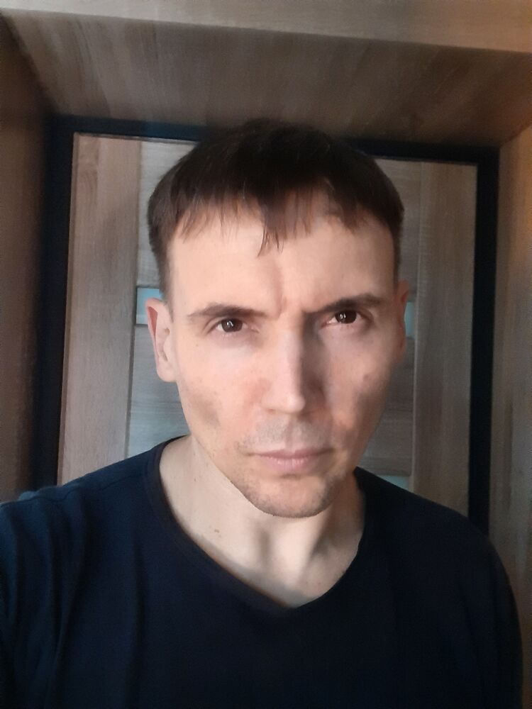  ,   Alex, 44 ,   ,   