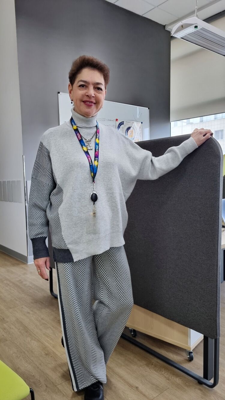  54730869  Zinaida, 66 ,    