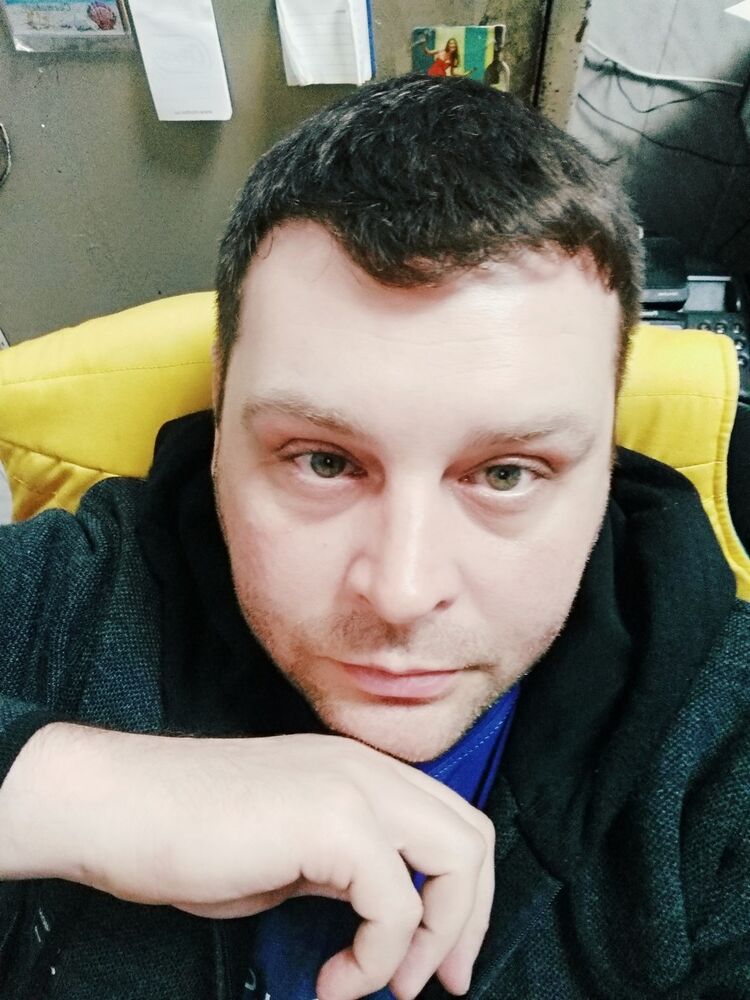  ,   Vadim, 43 ,   