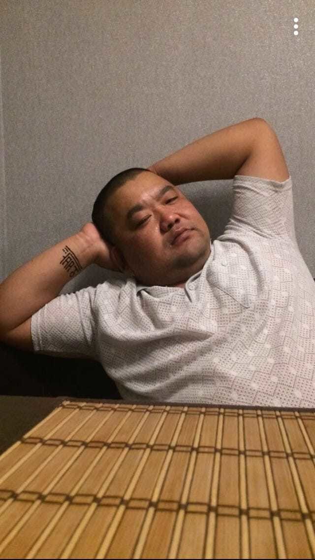  19122809  Aleks , 38 ,    