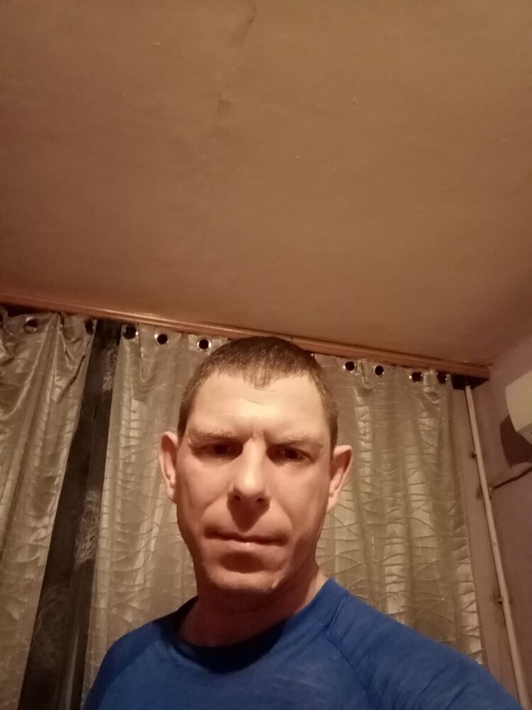 21589649  , 44 ,    
