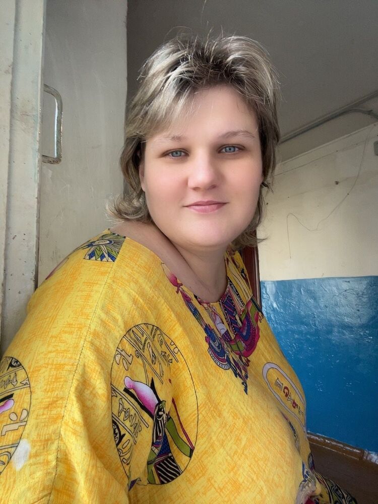  ,   Alexandra, 37 ,   ,   , c , 