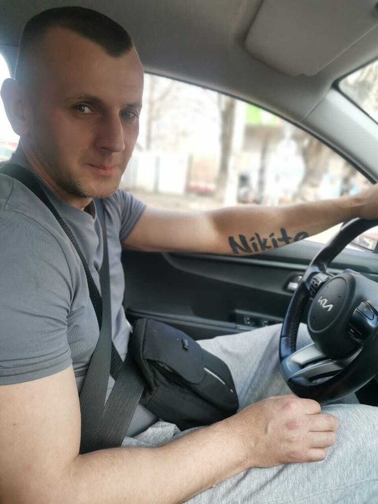  ,   Zhenya, 40 ,   ,   , c , 