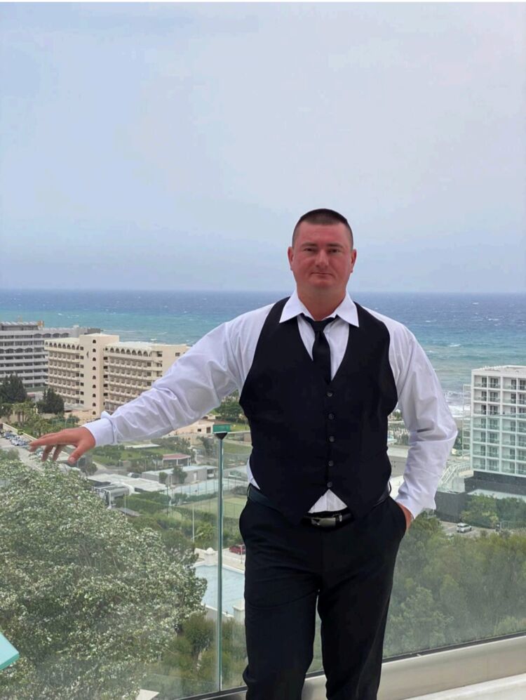  53152889  Misha, 38 ,    