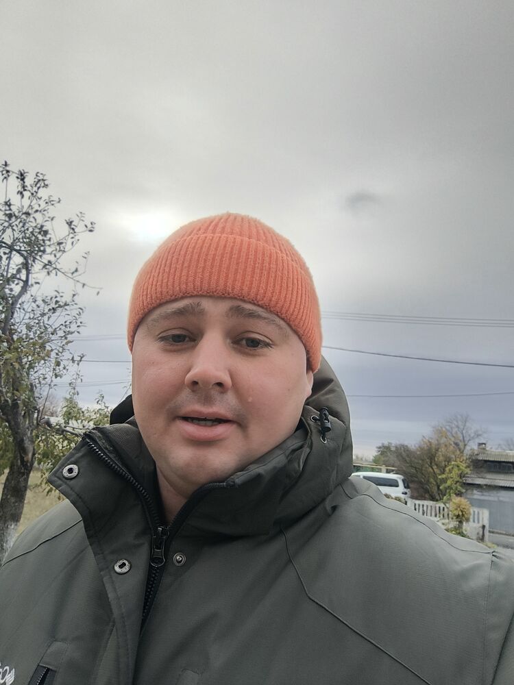  48027179  Ivan, 32 ,    