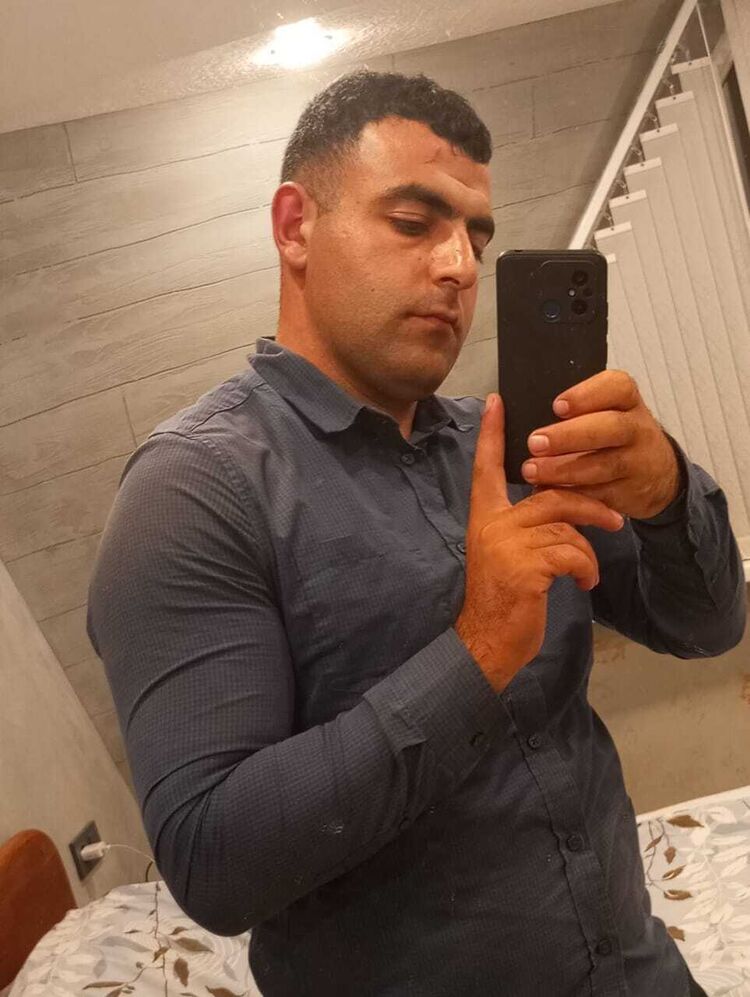  46863739  , 34 ,    